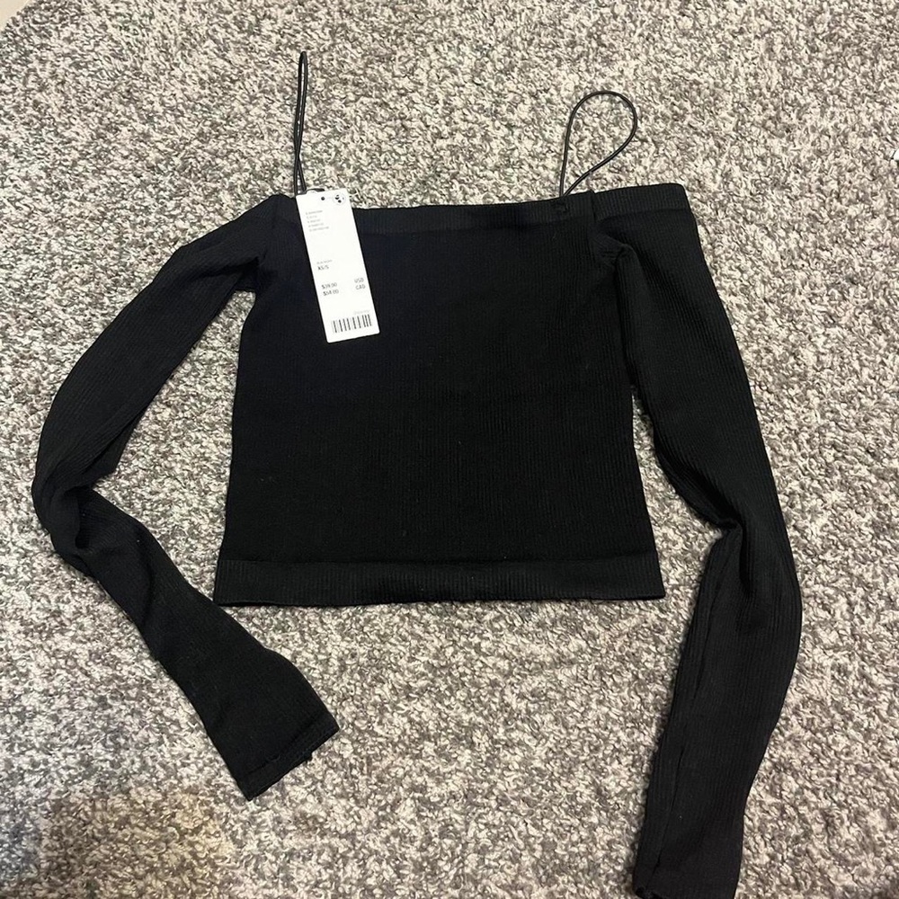 Earless off the shoulder Urban Outfitters too